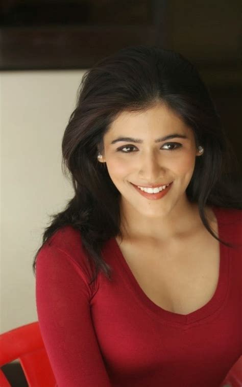 Indian Actress Ghazal Somaiah Hot And Spicy Cleavages Show Stills Cine Gallery