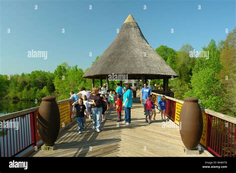 Nc Zoo Entrance Hi Res Stock Photography And Images Alamy