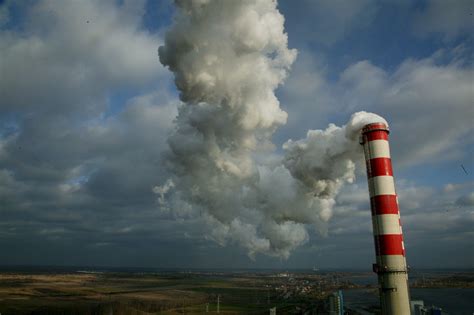 Cracovia prohíbe el uso doméstico de carbón para reducir la contaminación