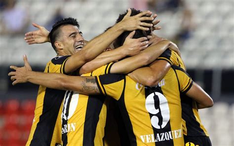 Guaraní de Paraguay a tercera fase de Libertadores al golear al