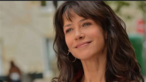 So glänzt Sophie Marceau nach 50 dank ihrer Wellness-Gewohnheiten