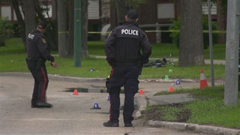 Cyclist In Critical Condition Following Crash Winnipeg Police Eh