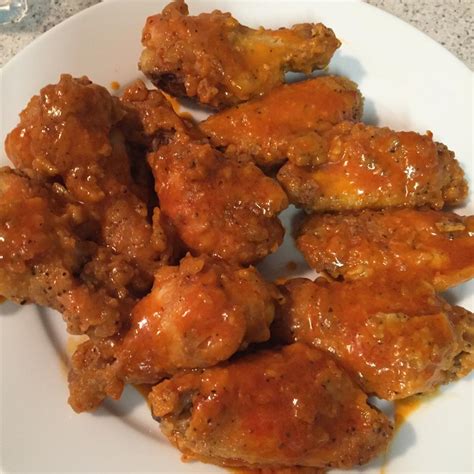 Easy Restaurant Style Buffalo Chicken Wings Recipe