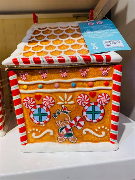 Disney Gingerbread House is Too Sweet to Eat! - Disney Fashion Blog