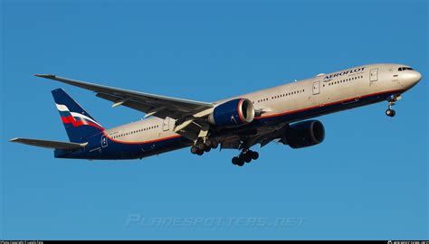 Ra Aeroflot Russian Airlines Boeing Er Photo By Laszlo