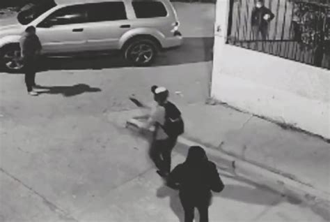 Video Captan Robo Con Pistola A Dos Mujeres En México Y Testigos No Hacen Nada El Siglo De