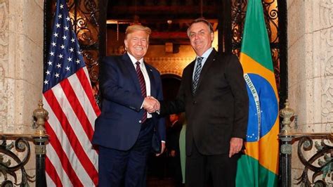 Bolsonaro depende do STF para obter passaporte e ir à posse de Trump