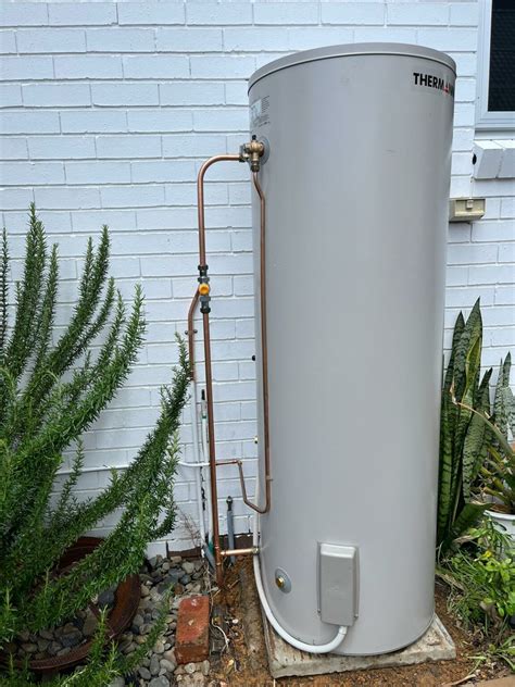 Explaining The 4 Different Types Of Hot Water Systems