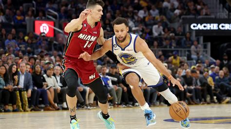 Steph Curry Puts Tyler Herro On Skates With Deadly Crossover