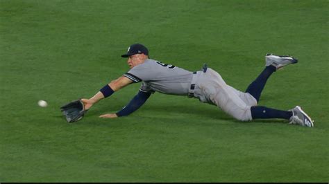 Must C Catch: Judge saves run with diving catch | 08/05/2019 | New York ...