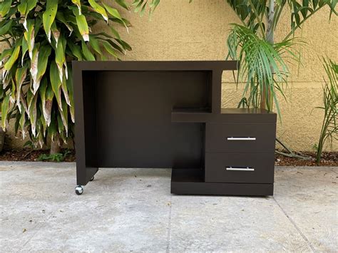 Credenza Minimalista Con Cajones De Color Wengue