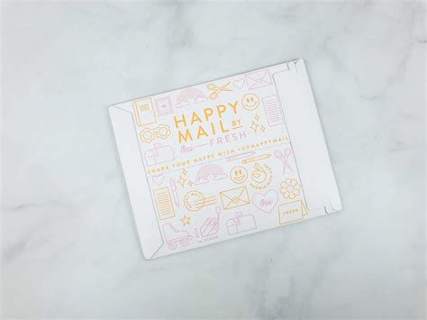 Happy Mail by Oui Fresh May 2018 Subscription Box Review - Hello
