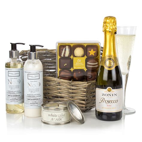 Pamper T Prestige Hampers