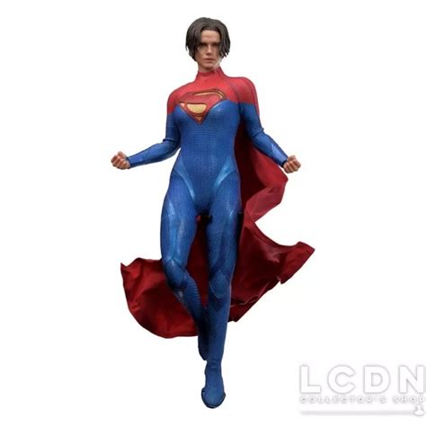 Hot Toys MMS715 The Flash Collectible Action Figurine 1 6 Supergirl 28cm