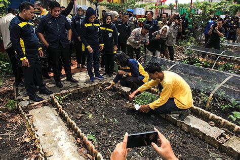 Peringatan Hari Peduli Sampah Nasional Olah Sampah 1 Detik