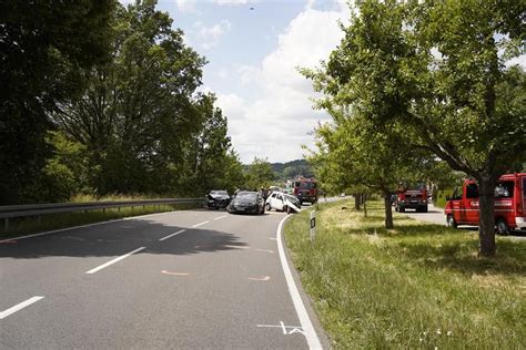 Schwerer Unfall Auf Der B32 Bei Sigmaringendorf Und Scheer