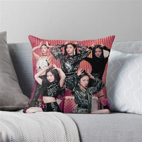 Itzy Dalla Dalla Mv Ending Scene Cushion Kpop Pakistan Shop