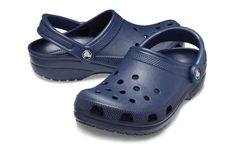 men crocs on sale 11