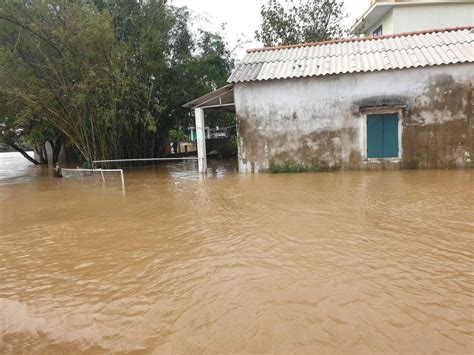 Vietnam Thousands Displaced By Floods After Storm Sonca Dumps Mm