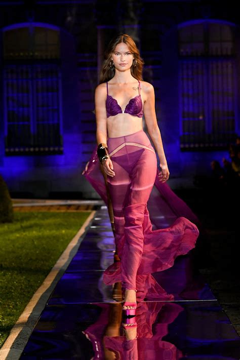 Etam Live Show 2022 Look Voile Violet