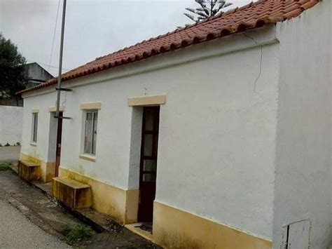 Casas e apartamentos baratos em Santarém idealista