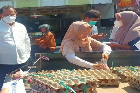 Operasi Pasar Murah Solusi Tekan Inflasi Lombok Post