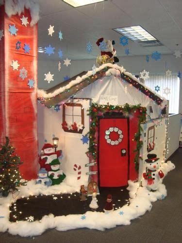 9 Christmas desk ideas | office christmas decorations, christmas cubicle decorations, office ...