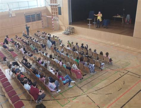 Vs Sankt Peter Am Ottersbach Nachhaltige Zaubershow Mit Freddy Cool