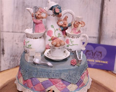 Rare Vintage Mouse Tea For Two Music Box Tea Cup With Mouse Spins And