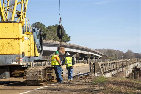 T L Wallace Begins Work On Mississippi S Pearl River Bridge