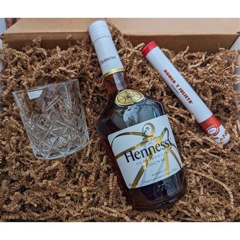 Hennessy Very Special Gift Set 750ml | The Liquor Bros