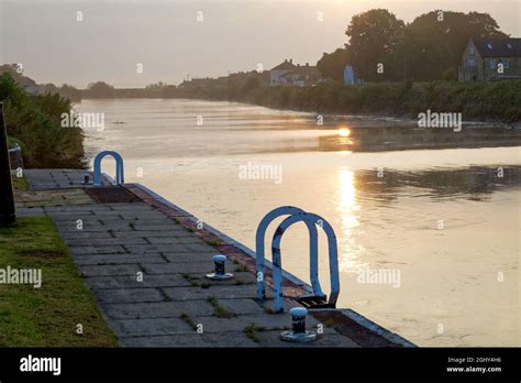 The Trent Aegir A Tidal Bore Or Eagre At West Stockwith On The Trent