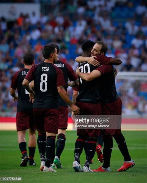 Santiago Bernabeu Trophy Photos and Premium High Res Pictures - Getty ...