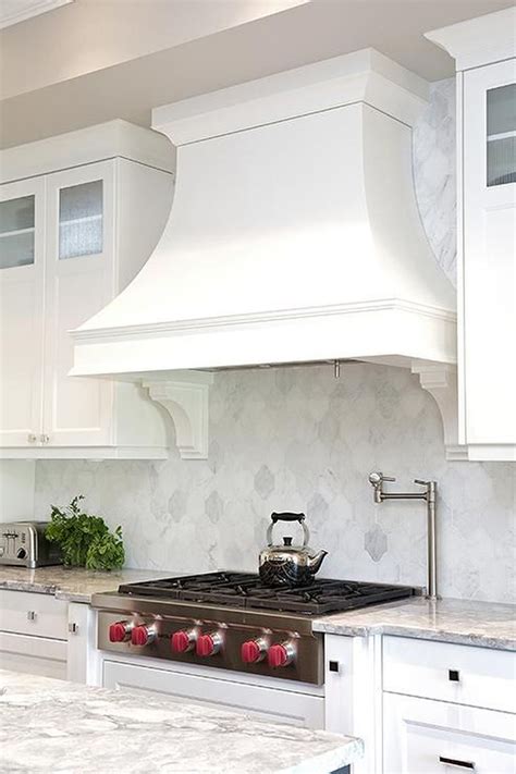 20 Pretty White Kitchen Backsplash Ideas