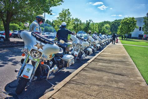 Former Police Chief Honored – Collierville Herald-Independent