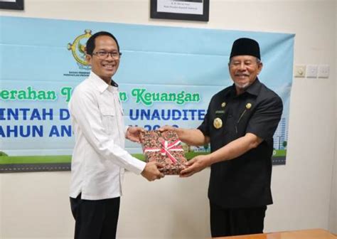 Gubernur Malut Serahkan Laporan Keuangan 2019 Untuk Diaudit Bpk