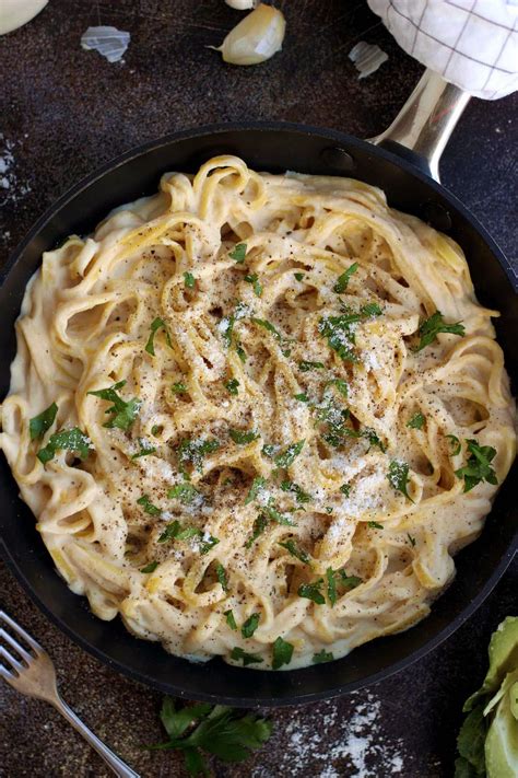 The Creamiest Vegan Fettuccine Alfredo • Happy Kitchen