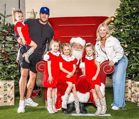 Matthew Stafford and wife Kelly celebrate Christmas eve with family ...