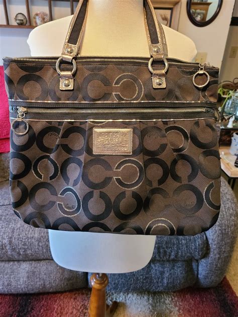 Coach Poppy Large Black Silver Metallic Purse Gem