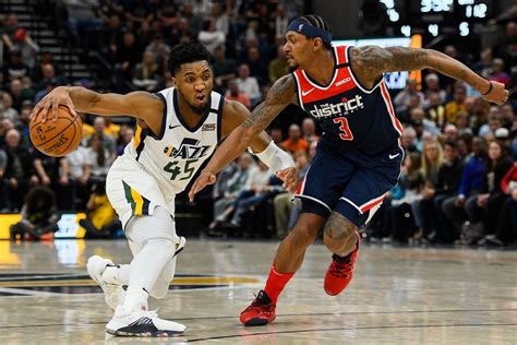 Kèo bóng rổ Washington Wizards vs Utah Jazz 7h00 12 12 2021