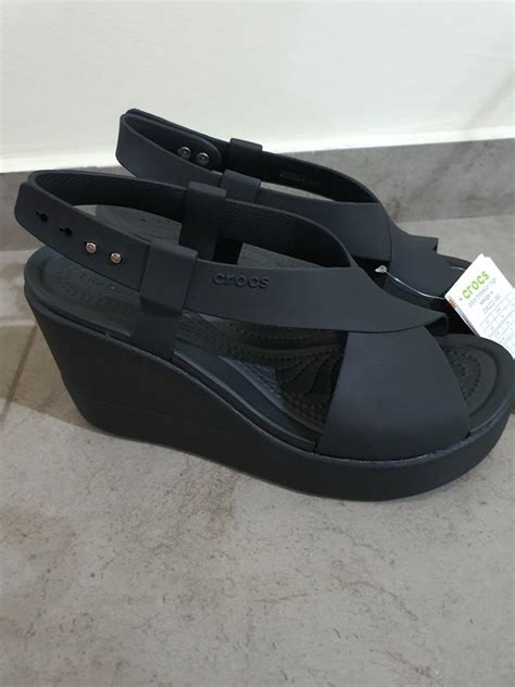 Crocs - Brooklyn High Wedge, Women's Fashion, Footwear, Sandals on ...