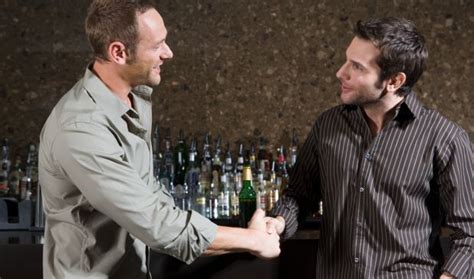 BRO L App Per Incontri Tra Uomini Etero Gay It