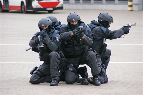 Police SWAT Team during an Exercise · Free Stock Photo