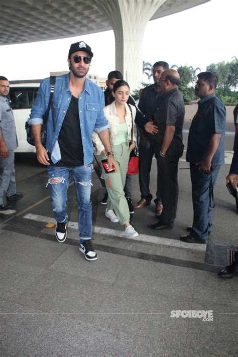 Ranbir Kapoor And Alia Bhatt Make For A Stylish Couple As They Jet Off ...