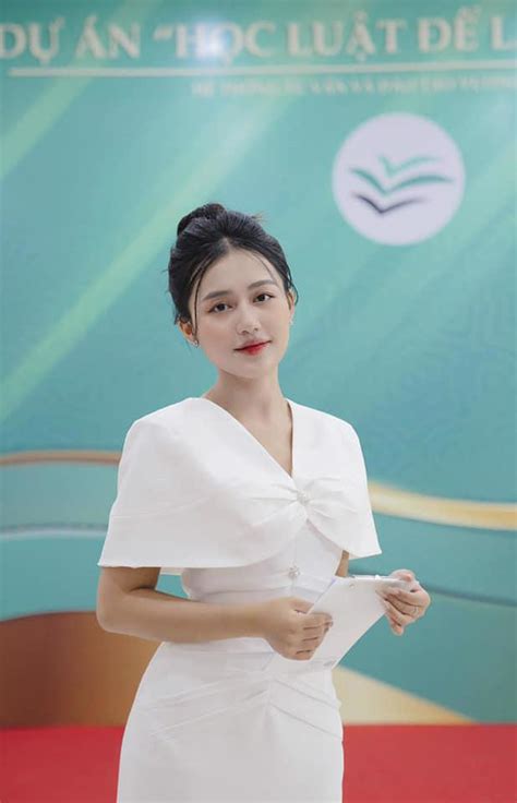 Ch N Dung Hot Girl I Di N Cho C C I Tuy N Tham D World Cup