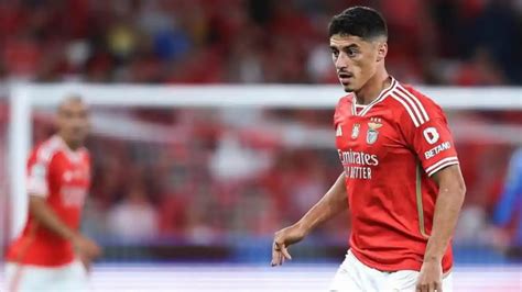 Tiago Gouveia é Opção Extremo Do Benfica Recupera Milagrosamente E Vai