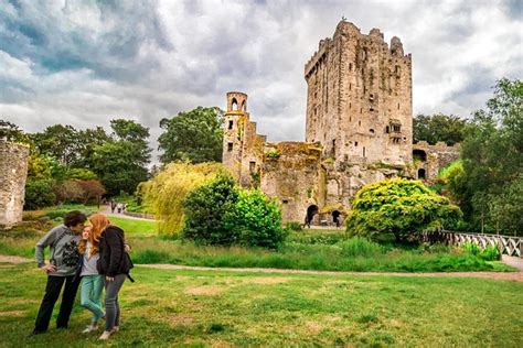 The 7 Best Blarney Castle Tours From Dublin [2022 Reviews] | World ...