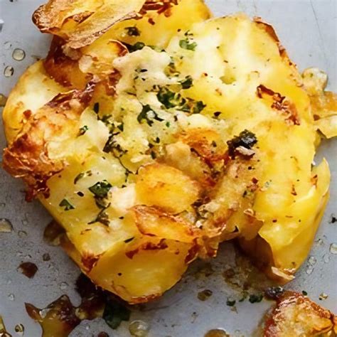 Crispy Garlic Butter Parmesan Smashed Potatoes Jumbo