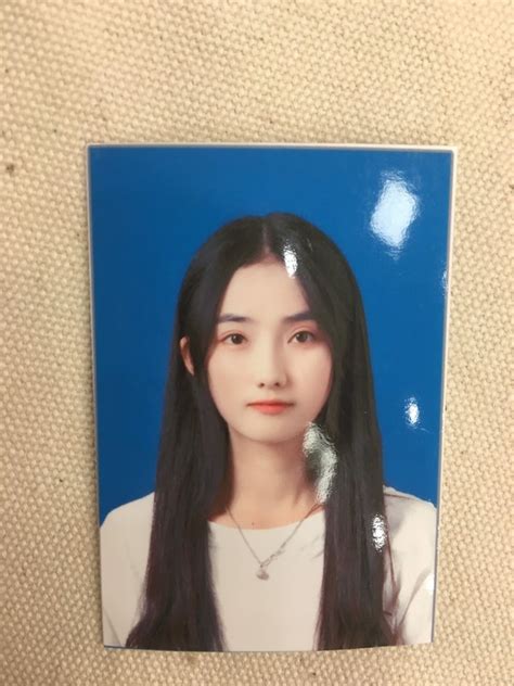Gái xinh như hot girl Trung Quốc lộ ảnh thẻ loại bỏ nghi vấn PTTM