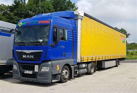 Man Tgx Der Spedition Romix Im Juli Fahrzeugbilder De